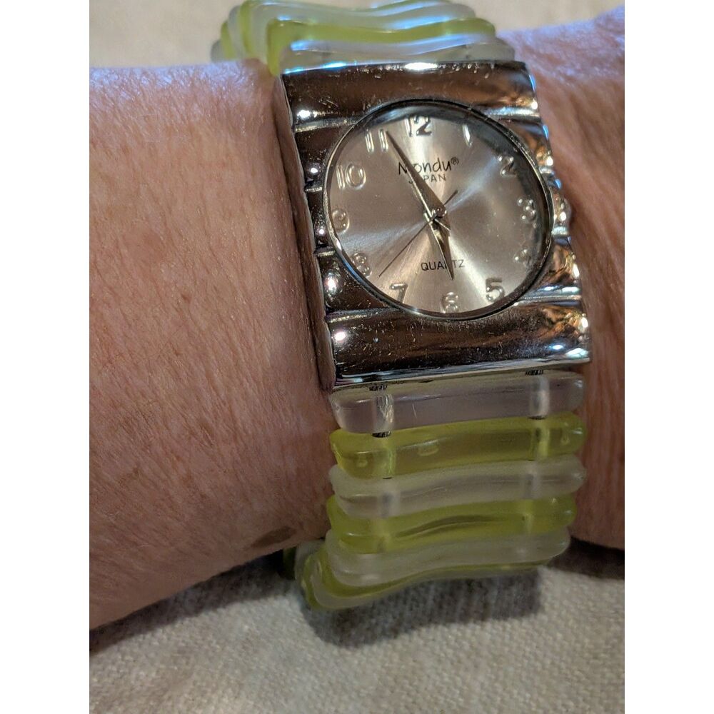 Mondu Quartz Japan Watch